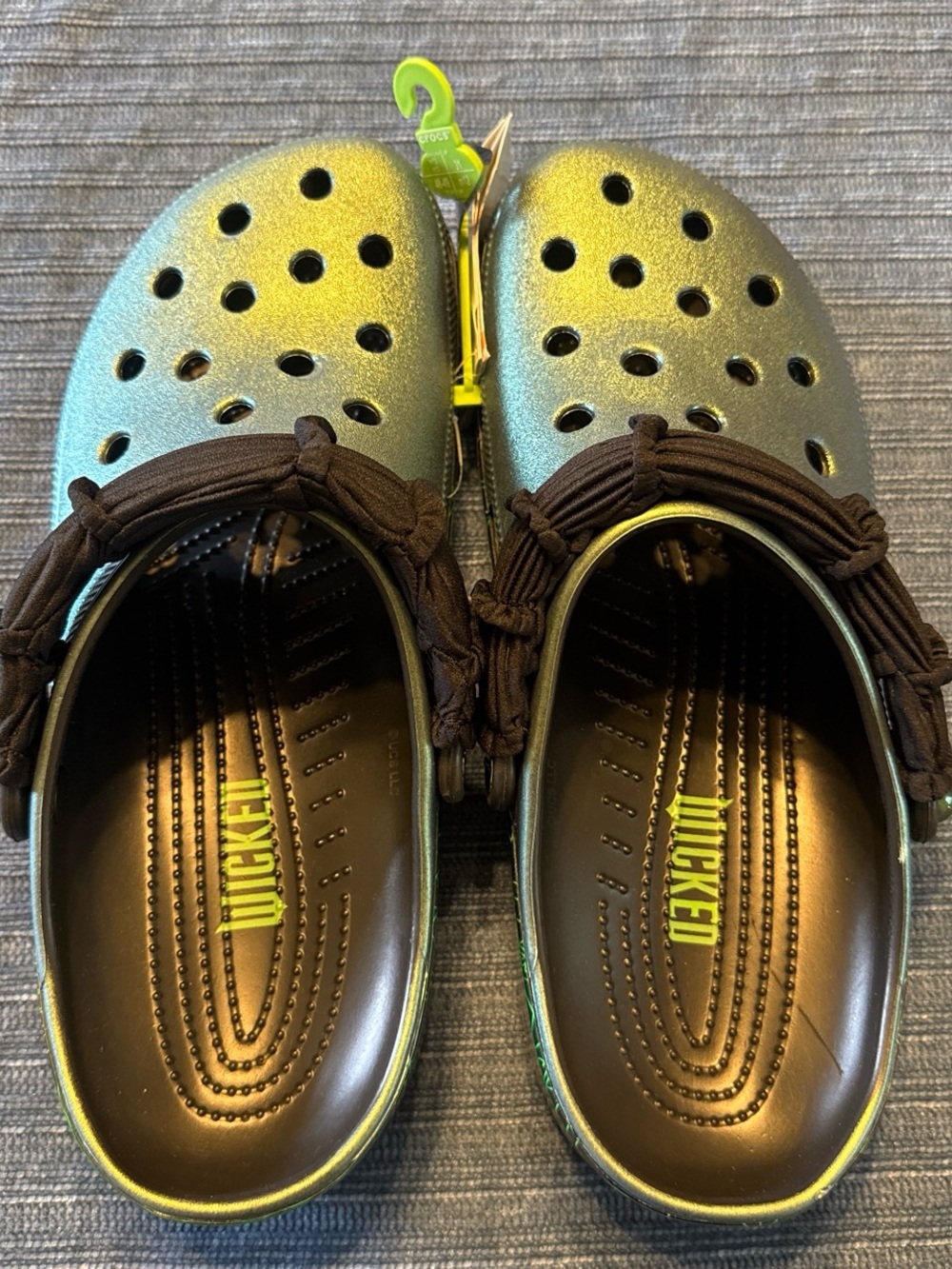 Wicked x Crocs classic clog “Elphaba”